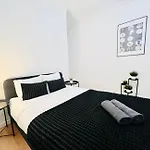 Center - Ideal For Tourists Guest house *